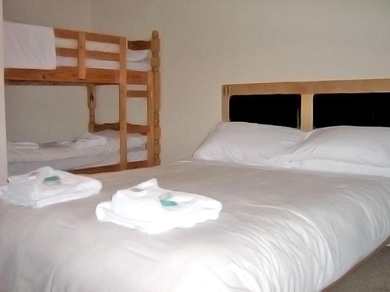 Craigdarroch Arms Hotel Dumfries Room photo